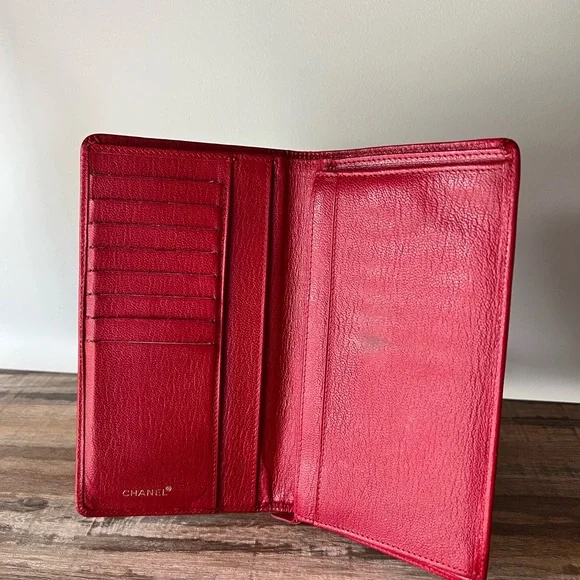 EUC Chanel Red Leather Bifold Wallet with CC Emblem - Picture 7 of 9